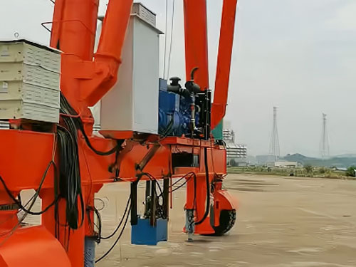 輪胎起重機